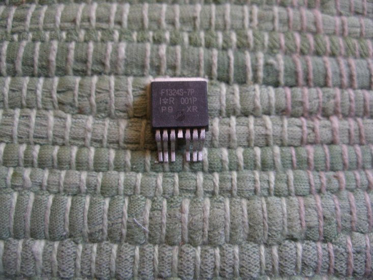 Mosfet IRF1324S-7P, 24V, 0,8 mOhm - zum Schließen ins Bild klicken