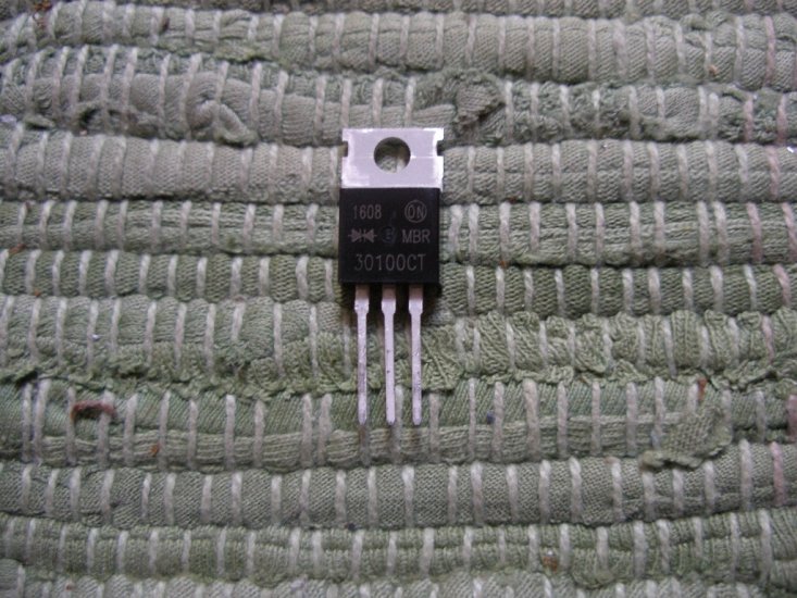 Schottky Diode 100V 2 x 15A - zum Schließen ins Bild klicken