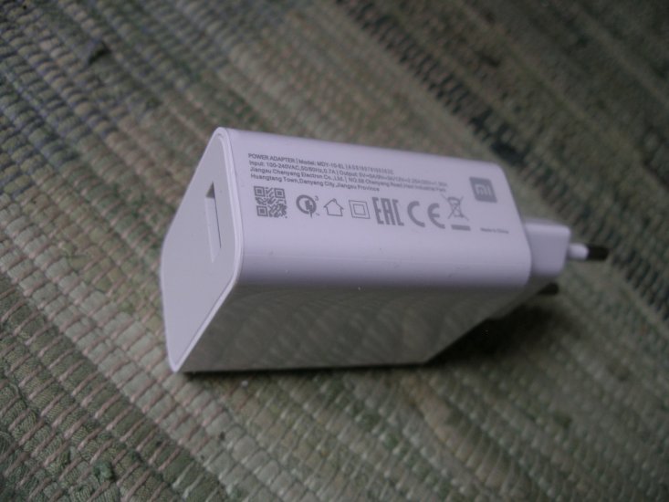 USB Schnell-Ladegerät 33V - 230V auf 5 Volt USB, max. 3A, QC 4.0 - zum Schließen ins Bild klicken