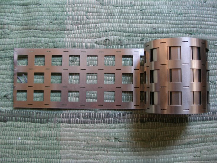 Nickelband 79 mm x 0,15 mm, Rastermaß 23,3 mm, 21700 - zum Schließen ins Bild klicken