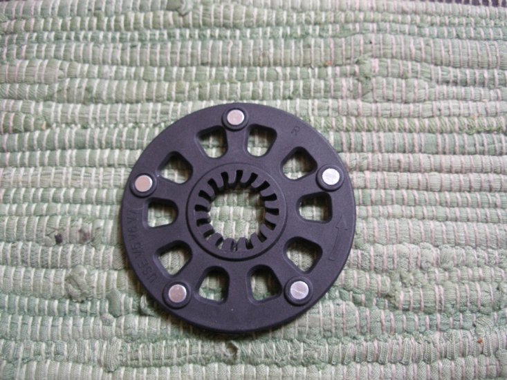 Magnetscheibe mit 5 Magneten - zum Schließen ins Bild klicken