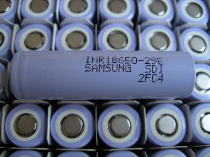 Samsung INR18650-29E mit 2900 mAh - zum Schließen ins Bild klicken