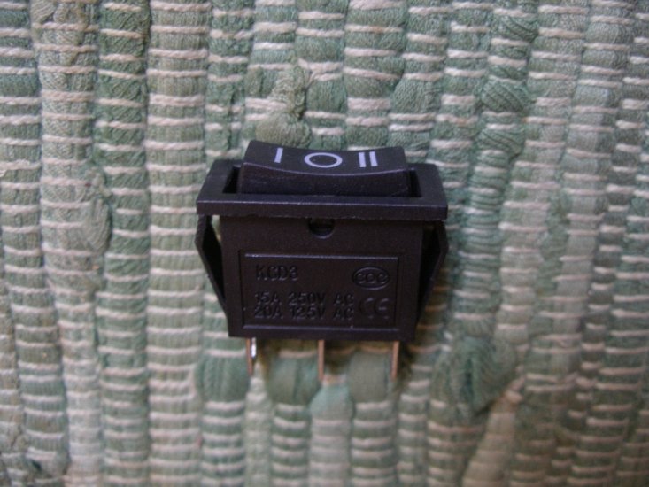 Schalter 1 polig, EIN/AUS/EIN 20 Ampere - zum Schließen ins Bild klicken