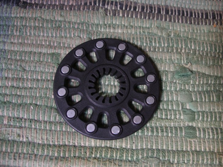 Magnetscheibe mit 12 Magneten I - zum Schließen ins Bild klicken