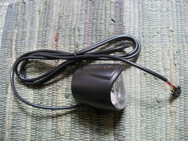 Front LED Scheinwerfer - zum Schließen ins Bild klicken