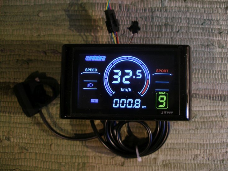 Farb - LCD Display SW900, 3, 5 oder 9 Stufen USB - zum Schließen ins Bild klicken